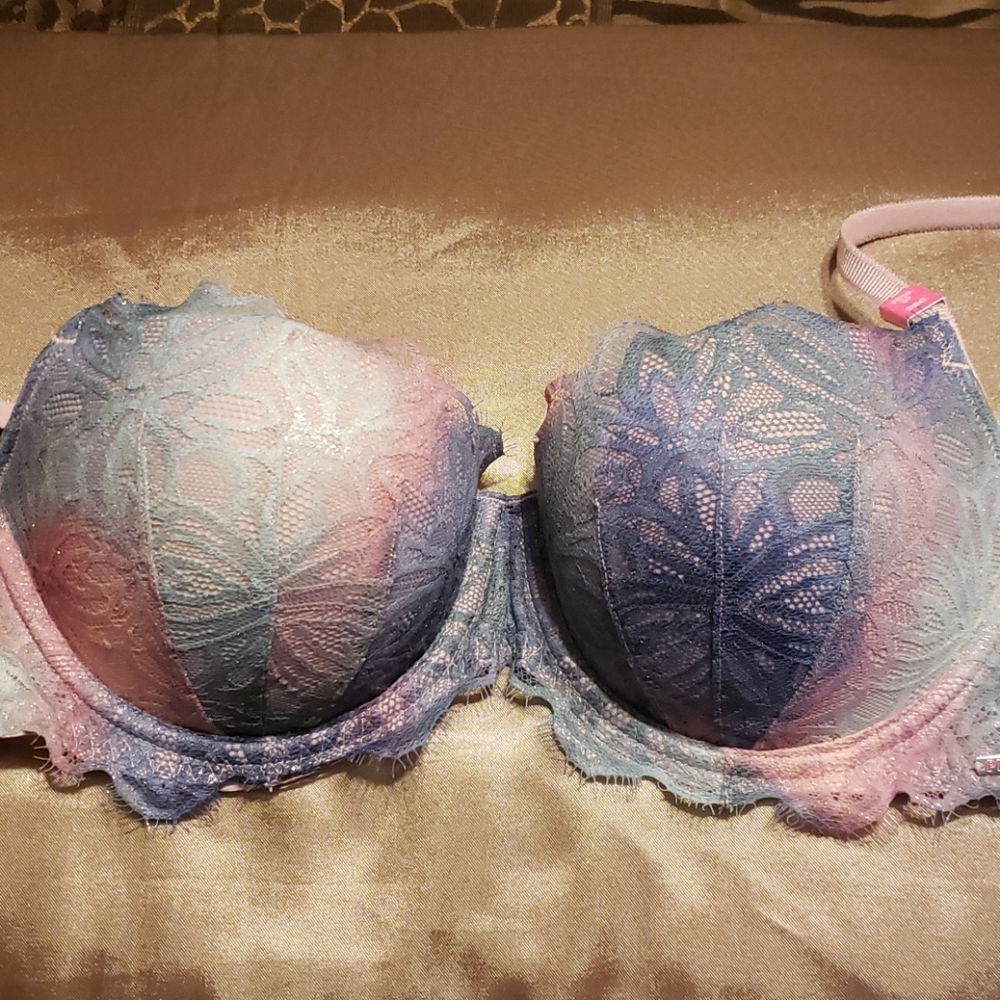 PINK BRA